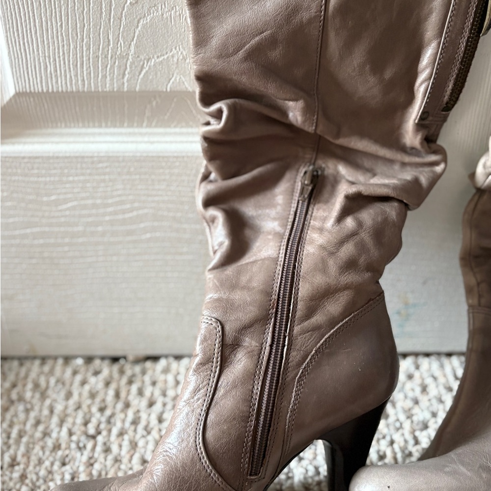 Guess! Genuine leather Taupe Heeled Boots